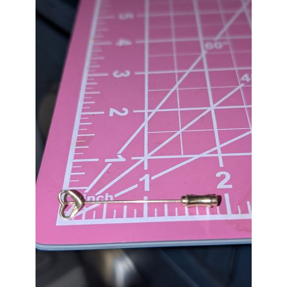 Marked 14K Gold Open Heart Stick Pin 1.2g - Picture 3 of 6